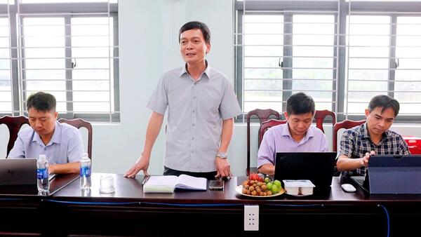 GIÁM ĐỐC SỞ KHOA HỌC VÀ CÔNG NGHỆ LÀM VIỆC VỚI XÃ BÌNH CHƯƠNG